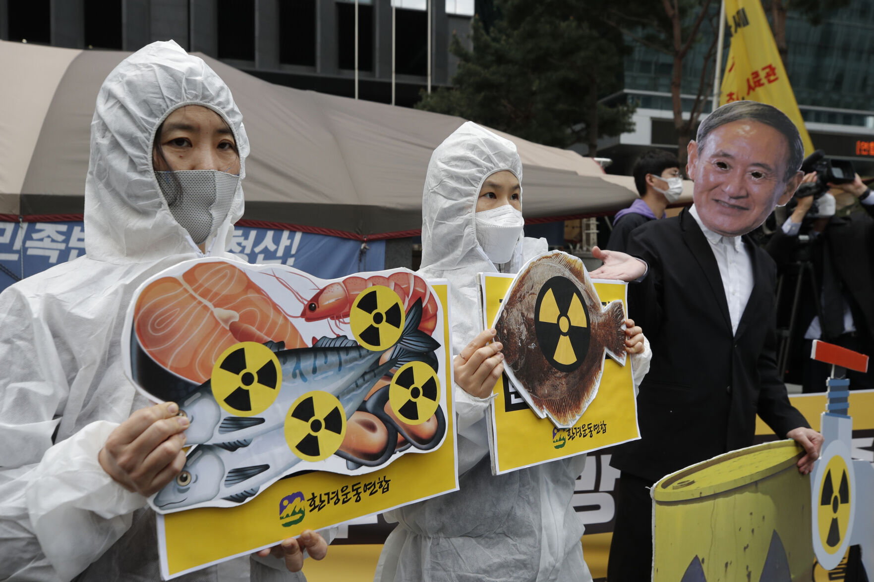 APTOPIX South Korea Japan Nuclear Fukushima Water